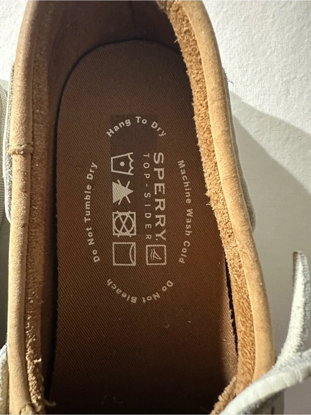 Sperry Chestnut Leather Deck Shoes with White Laces Sz 10